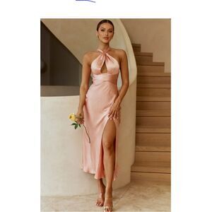 Te Amo Halterneck Open Back Midi Dress Peach